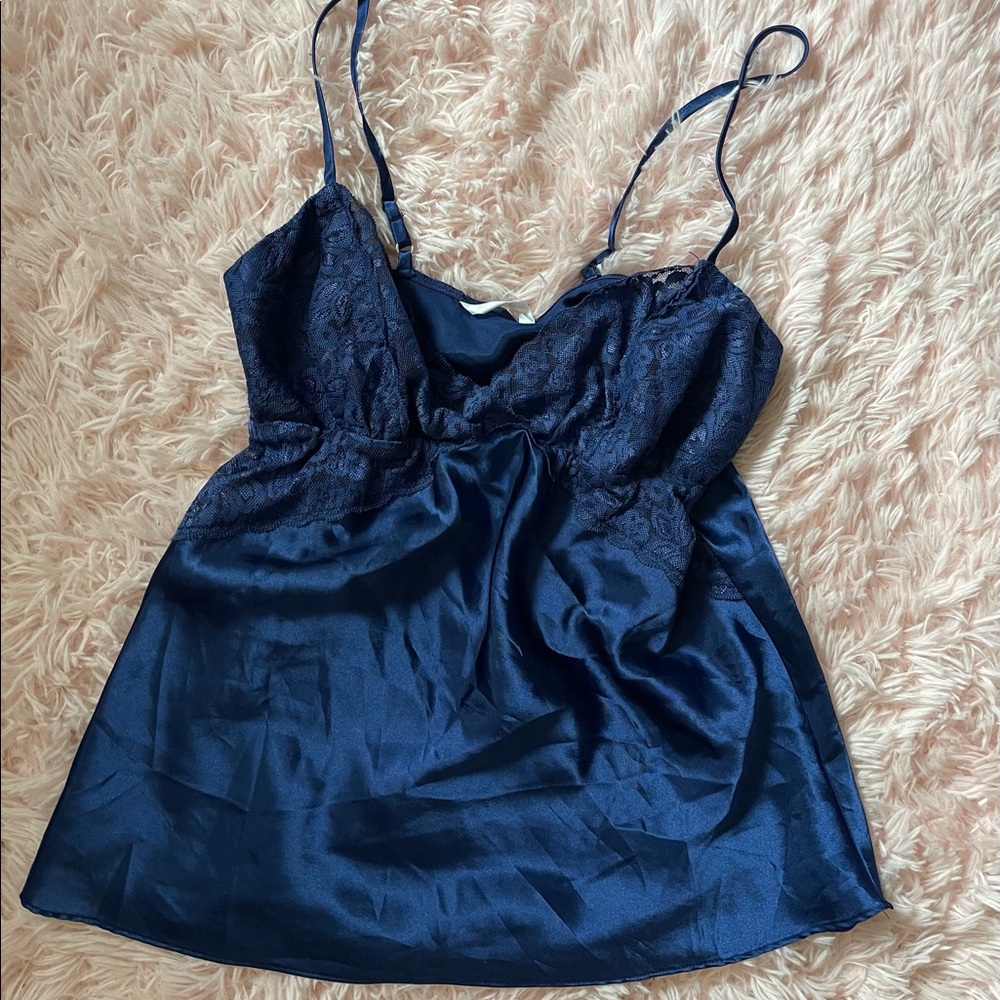 Cutest blue lingerie top! 🦋🖤